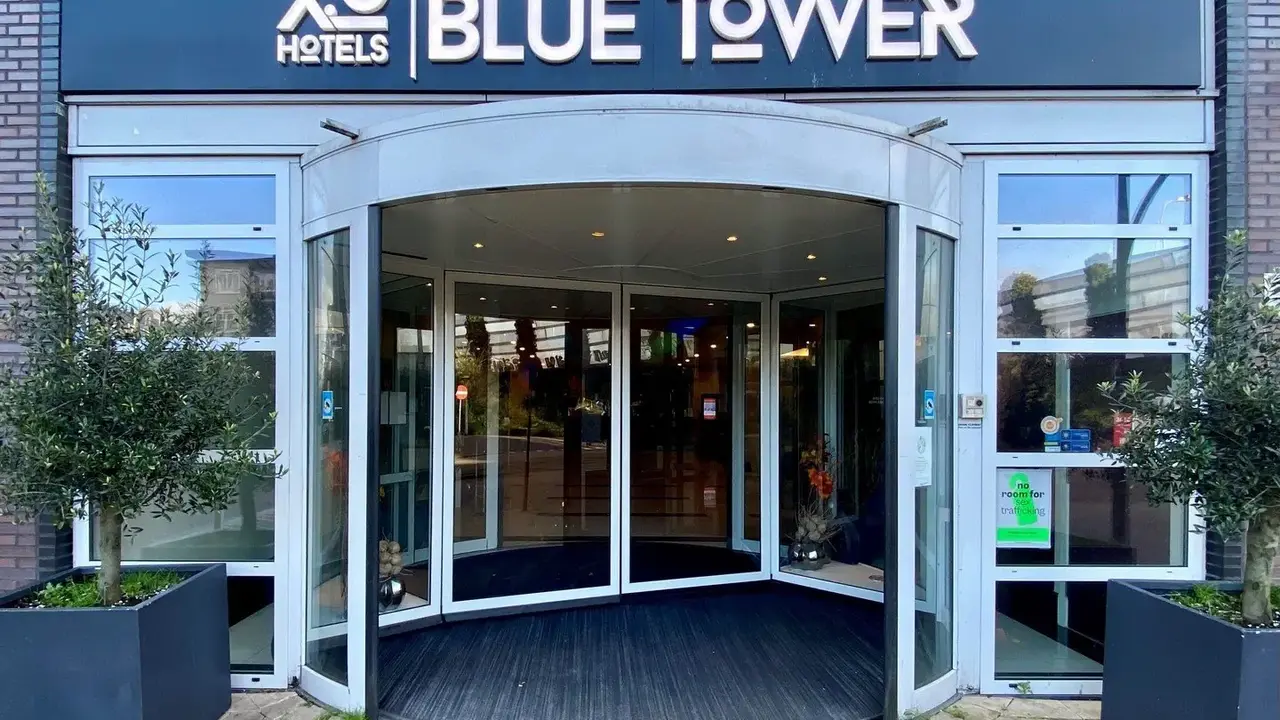 XO Hotels Blue Tower