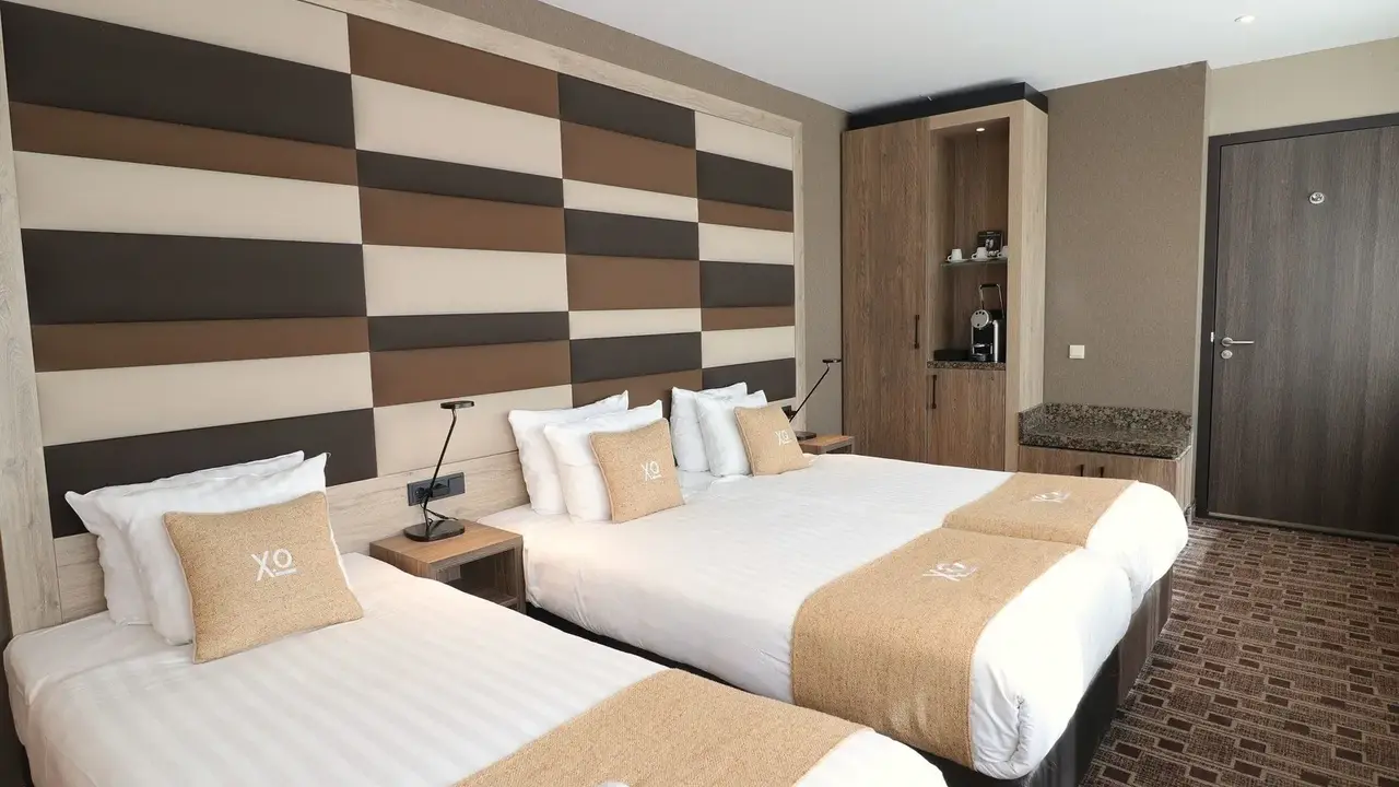 XO Hotels Blue Tower