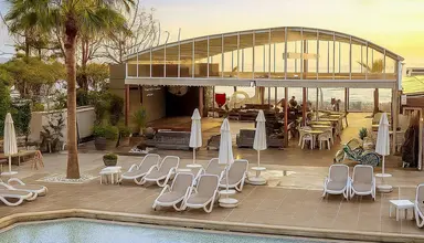 Xperia Saray Beach