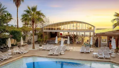 Xperia Saray Beach