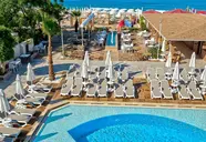 Xperia Saray Beach