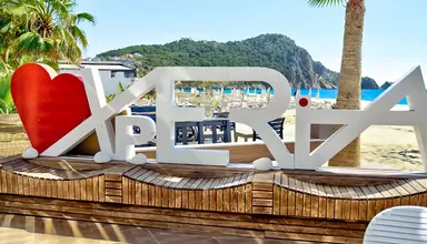 Xperia Saray Beach