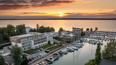 Yacht Club