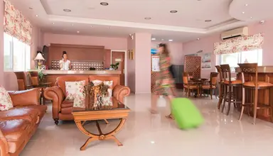 Yiannis Manos Apartments