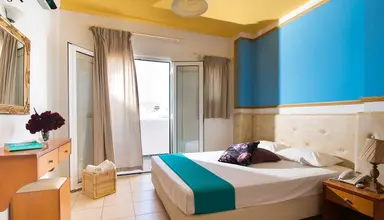Yiannis Manos Apartments