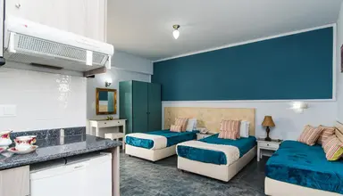 Yiannis Manos Apartments