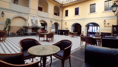 Zamek Na Skale