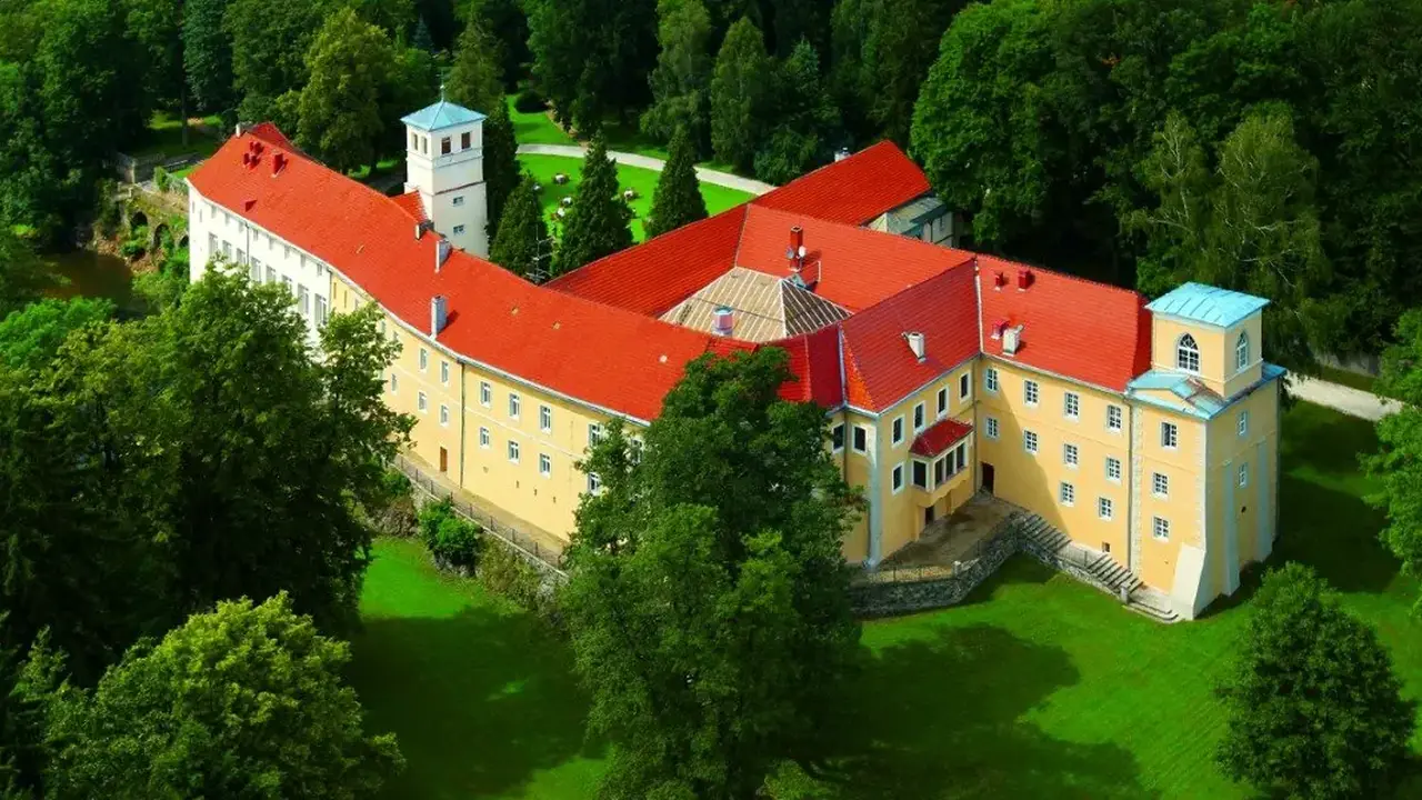 Zamek Na Skale