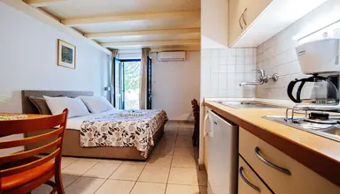 Zaton Holiday Resort 3*