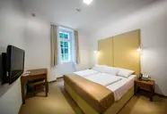 Zdraviliski Dvor