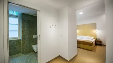 Zdraviliski Dvor
