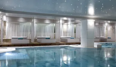 Zeus Dolce Athens