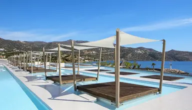 Zeus Eleva Mirabello Bay