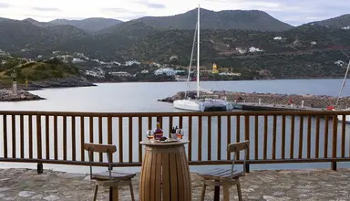 Zeus Eleva Mirabello Bay