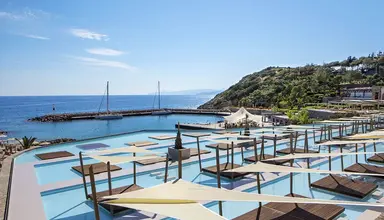 Zeus Eleva Mirabello Bay