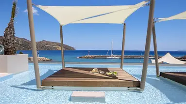 Zeus Eleva Mirabello Bay