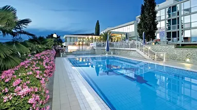 Zorna Plava Laguna