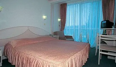 Zorna Plava Laguna