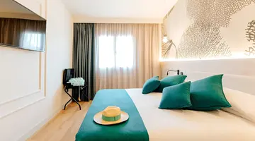 001 Higos Beach Boutique Singular Hotel Residence