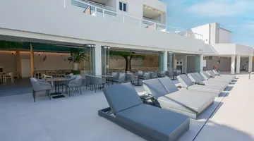 001 Higos Beach Boutique Singular Hotel Residence