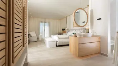 18 Grapes Hotel