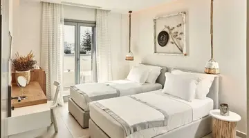 18 Grapes Hotel