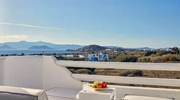 18 Grapes Hotel