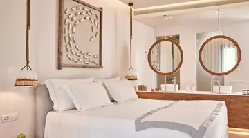 18 Grapes Hotel