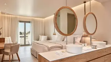 18 Grapes Hotel