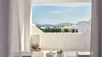18 Grapes Hotel