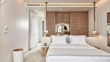 18 Grapes Hotel