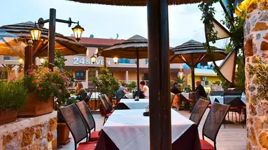 24 SEVEN BOUTIQUE HOTEL
