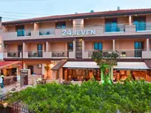 24 Seven Boutique Hotel