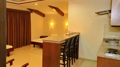 24 SEVEN BOUTIQUE HOTEL