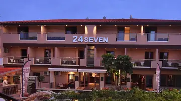 24 Seven Boutique Hotel