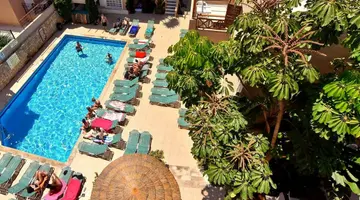 24 SEVEN BOUTIQUE HOTEL