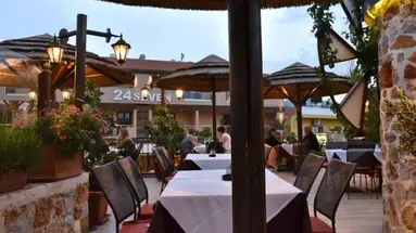 24 SEVEN BOUTIQUE HOTEL