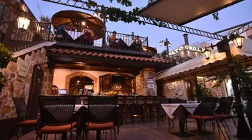 24 SEVEN BOUTIQUE HOTEL
