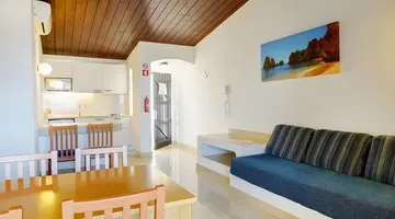 3HB Golden Beach