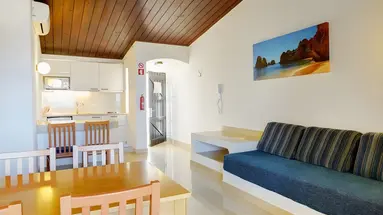 3HB Golden Beach