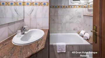 4R Gran Hotel Europe