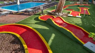 4R Playa Park