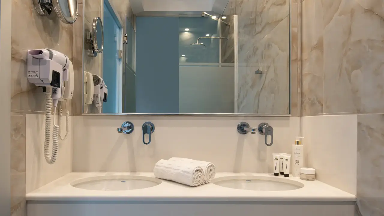 4U BOUTIQUE HOTEL