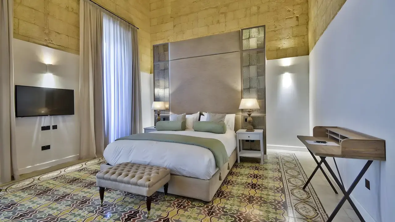 66 Saint Paul's Hotel