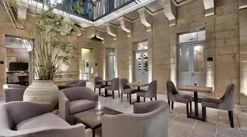 66 Saint Paul's Hotel