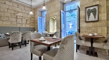 66 Saint Paul's Hotel