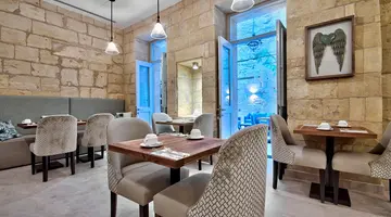 66 Saint Paul's Hotel