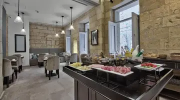 66 Saint Paul s Hotel