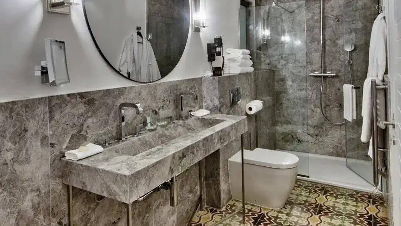 66 Saint Paul s Hotel