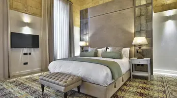 66 Saint Paul s Hotel